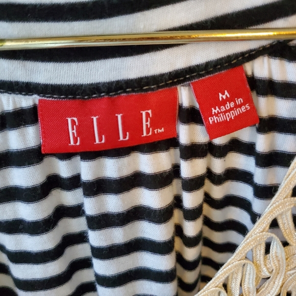ELLE | Women's black/white striped with cream lace weave tanktop. Size medium. - Picture 4 of 6